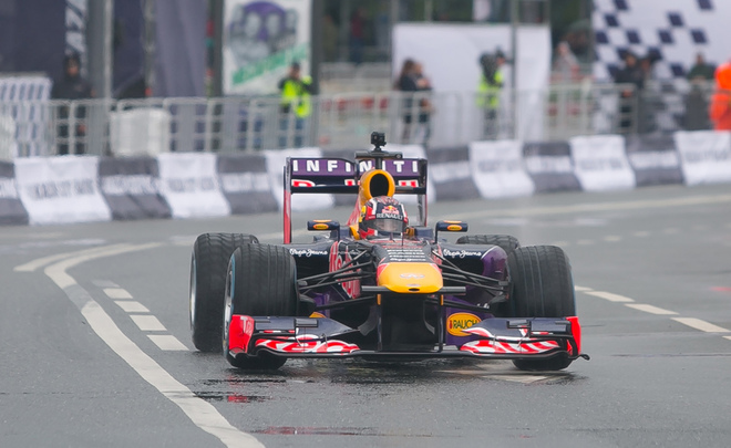 Российский гонщик Квят снова не смог финишировать на Гран-при «Формулы-1»