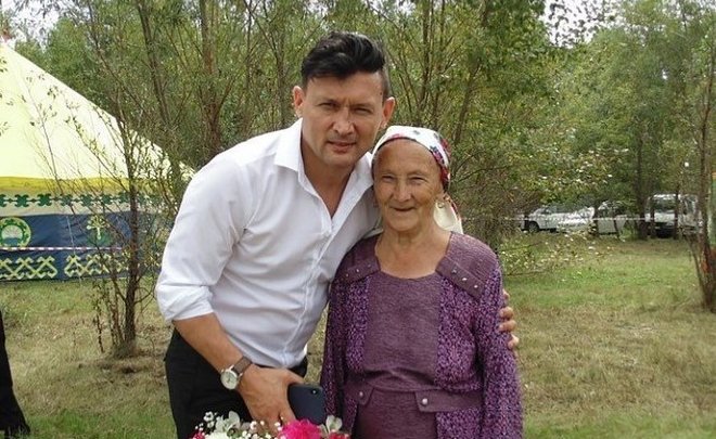 Анвар нургалиев с женой фото