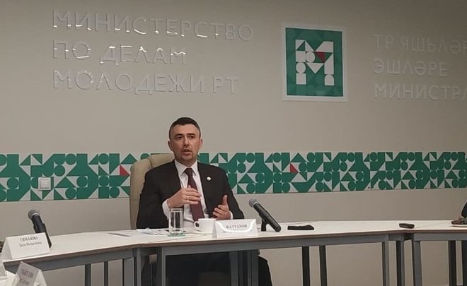 Дамир Фаттахов не считает TikTok воспитателем «пушечного мяса для оранжевых революций»