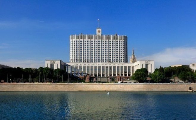 Кабмин выделил около 10 млрд рублей на кредиты системообразующим предприятиям в сфере строительства и ЖКХ