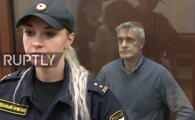 Суд продлил домашний арест Майкла Калви на три месяца