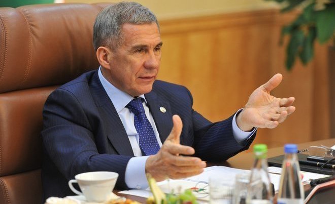 Минниханов поздравил татарстанцев с праздником Ураза-байрам