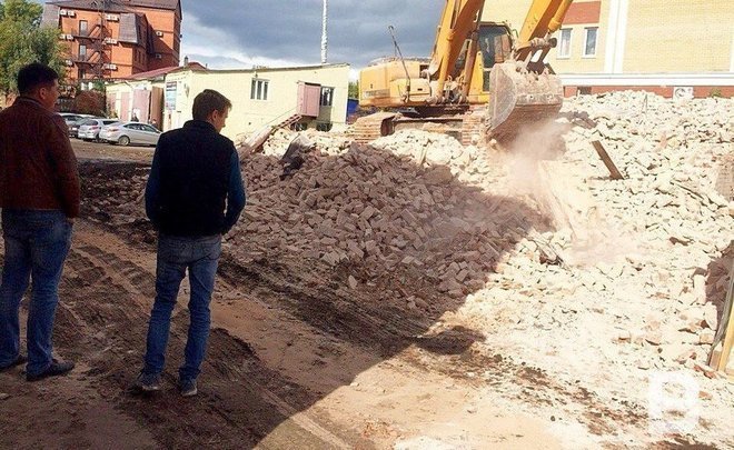 В Казани снесут три незаконно установленных торговых объекта