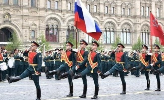 Кремль прокомментировал возможность переноса парада Победы