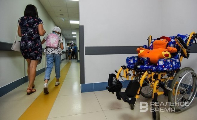 В Казани родителям детей-инвалидов могут выплатить по 10 тысяч рублей