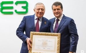 Мэр Казани наградил главу ТАИФа знаком отличия «За труд и доблесть на благо Казани»