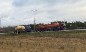 На подъездах к Казани опрокинулся бензовоз