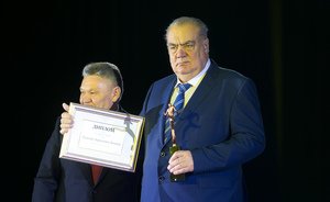 Президент УНИКСа Евгений Богачев выпустил книгу с историей клуба