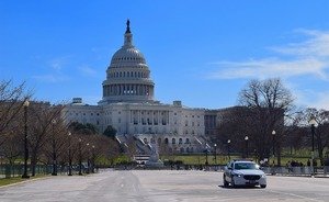 Конгресс США предложил вводить санкции за помощь Сирии