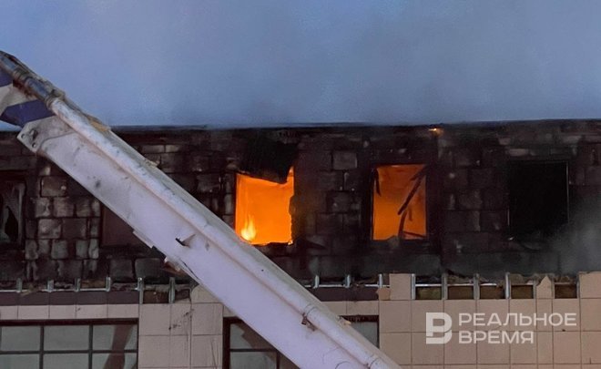 Пожар в казанском мини-отеле «Астория» продолжают тушить