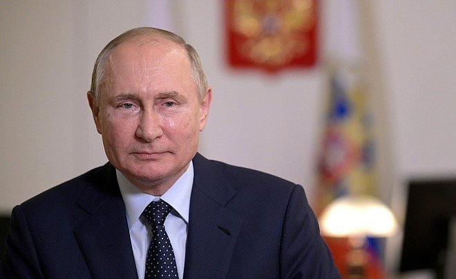 Путин внес в Госдуму поправки о повышении МРОТ и прожиточного минимума