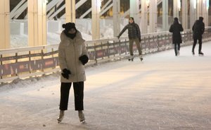 Завтра каток в парке «Черное озеро» будет работать по измененному графику