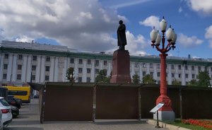 В центре Казани памятник Ленину закрыли на ремонт