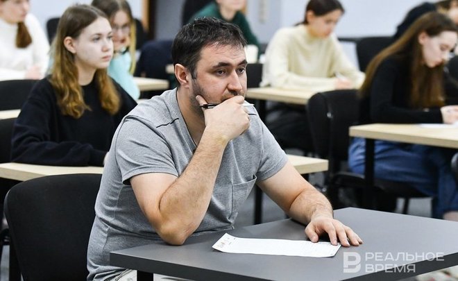 Итоги дня: шефство Татарстана над Рубежным, реформа высшего образования, приговор экс-замглавы ФСИН