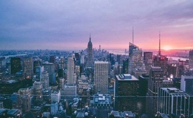 Власти Нью-Йорка планируют платить по $100 сделавшим прививку от COVID-19