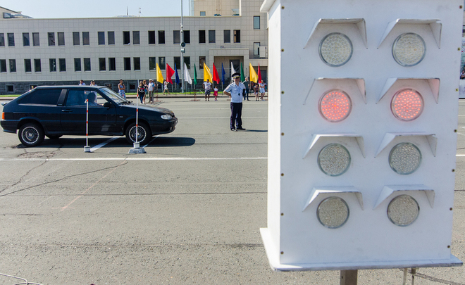 Минюст утвердил разрешение сдавать экзамены на права на площадках автошкол