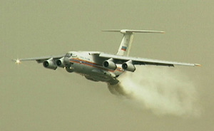 Замглавы МЧС РФ и губернатор Иркутской области могут не попасть к месту крушения Ил-76 из-за сильного пожара