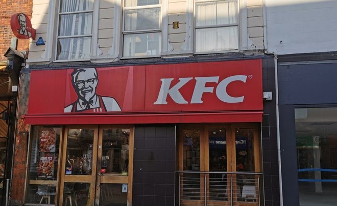 Владелец брендов KFC и Pizza Hut заявил о прекращении инвестиций в Россию