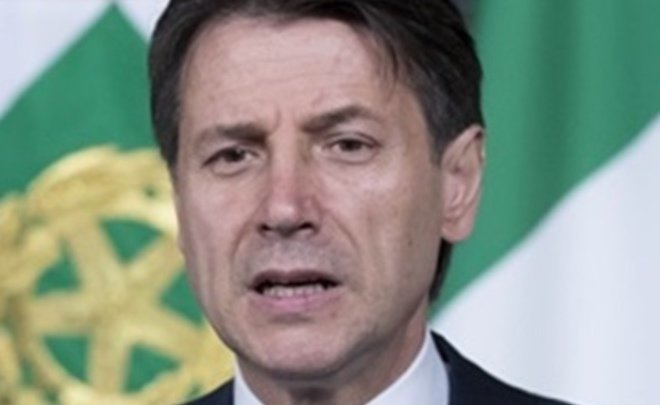 Новый премьер-министр Италии Джузеппе Конте принес присягу