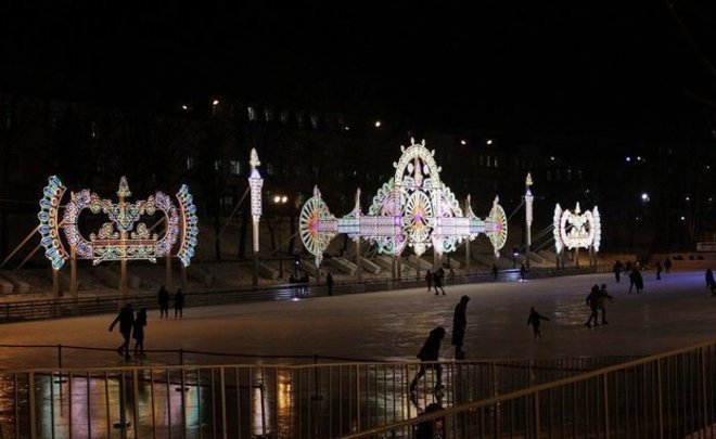 Названа дата закрытия катка в парке «Черное озеро»