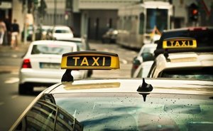 Депутат Госдумы предложил обязать таксистов установить тахографы