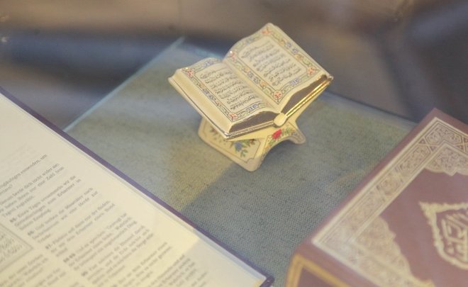 Премьер-министр Швеции назвал сжигание Корана актом неуважения