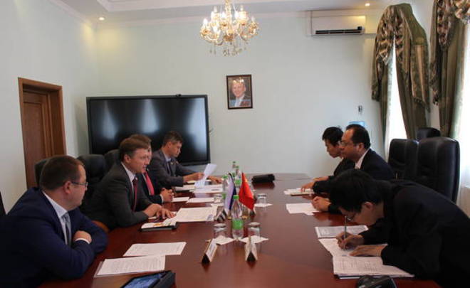 Министр промышленности и торговли РТ провел встречу с генеральным консулом КНР в Казани