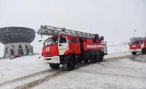 В Казани из горящей квартиры спасли женщину