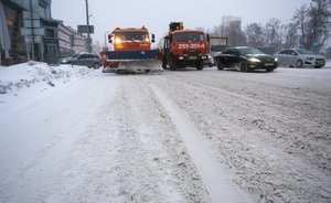 За сутки на дороги Казани высыпали более 1 тысячи тонн противогололедных материалов