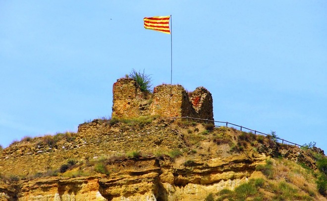 Полиция закрыла большую часть избирательных участков в Каталонии