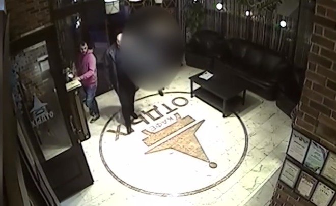 СМИ опубликовали видео, подтверждающее алиби полицейского, обвиняемого в изнасиловании дознавателя в Уфе