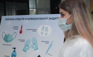 Вирусолог Чумаков рассказал, как человек чаще всего заражается COVID-19