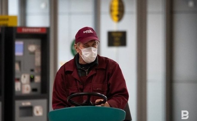 Путин заявил, что у аптек, повысивших цены на медицинские маски, надо отбирать лицензии