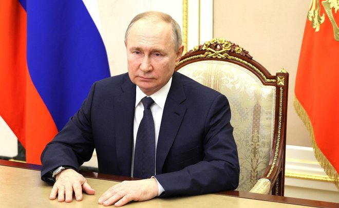 Владимир Путин поздравил российских спасателей с профессиональным праздником