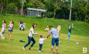 Омбудсмен Волынец предложила ставить на учет лишенных родительских прав граждан