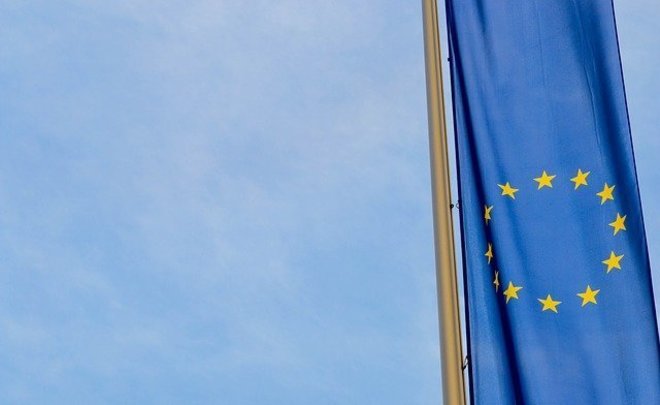 WSJ: новые санкции ЕС предполагают отказ от импорта нефти из России на полгода