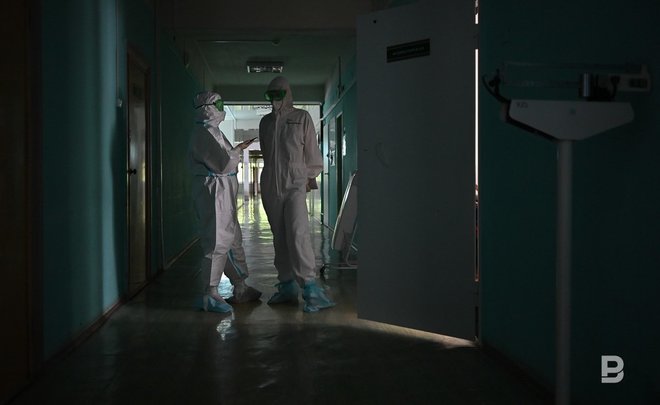 В России зарегистрировали 7 329 новых случаев COVID-19 за сутки