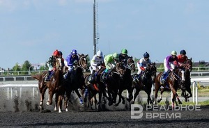 Раис Татарстана посетил казанский ипподром в преддверии Сабантуя