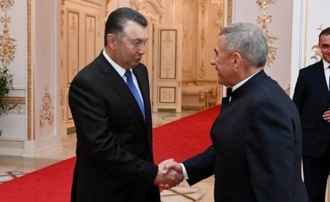 В Казань прилетел премьер-министр Таджикистана Кохир Расулзода