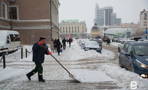 На уборку от снега улиц в Казани сегодня выйдут 605 человек и 305 единиц спецтехники