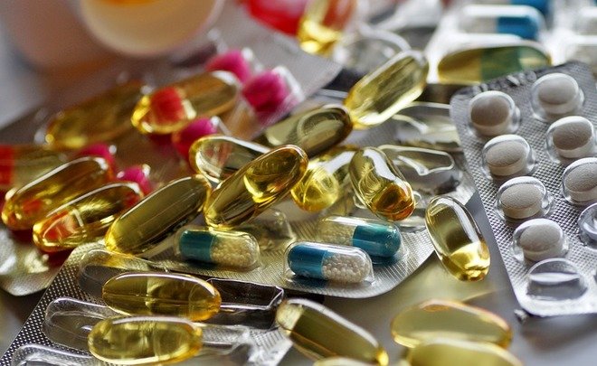 В России могут снять запрет на продажу БАДов в Интернете