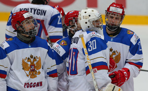 Российские хоккеисты уступили США в матче юношеского чемпионата мира