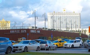 Правительство России продлило порядок перечисления авансов больницам и поликлиникам