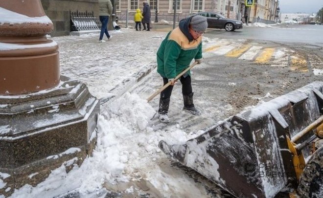 Депутат рассказал садоводам, можно ли сбрасывать снег со своего участка к соседям
