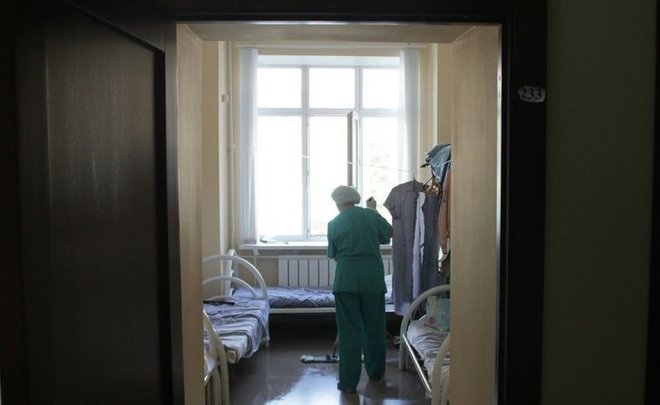 В Татарстане девочка во время игры воткнула кость сестре в глаз