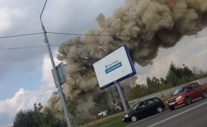 В Казани на улице Короленко загорелось здание