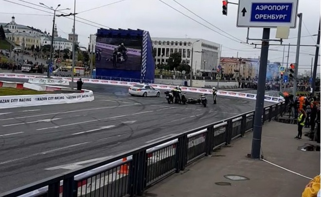 Минниханов выложил видео показательных выступлений ДПС на Kazan city racing