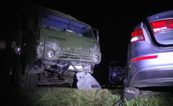 В Татарстане иномарка столкнулась с трактором и грузовиком — есть погибшие