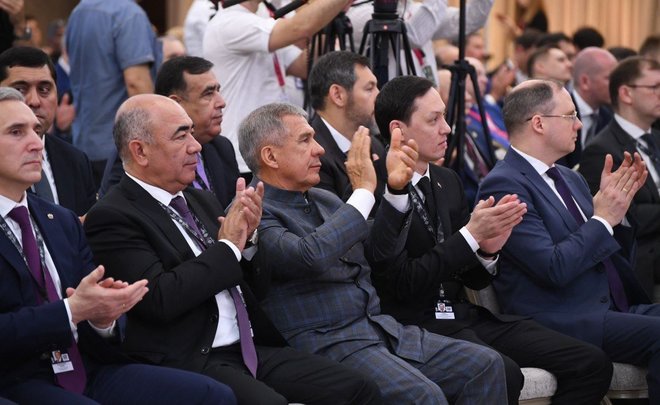 Рустам Минниханов принял участие в пленарной сессии «Иннопром. Центральная Азия»