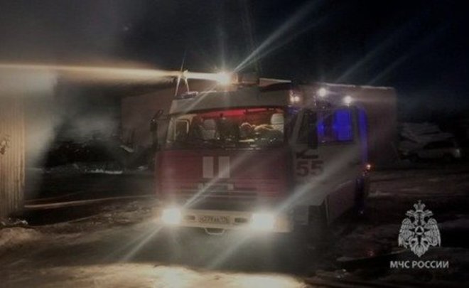 В Набережных Челнах вспыхнул пожар на территории цеха по переработке деревянной тары